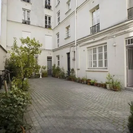 Gorgeous For 2 With Courtyard! Daire Paris