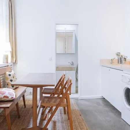 Daire Gorgeous For 2 With Courtyard! *