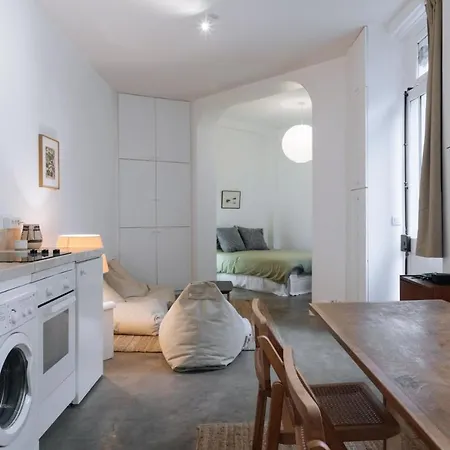 Gorgeous For 2 With Courtyard! Paris